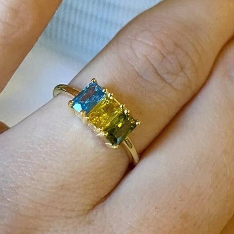 Custom Mother’s Ring - Emerald cut