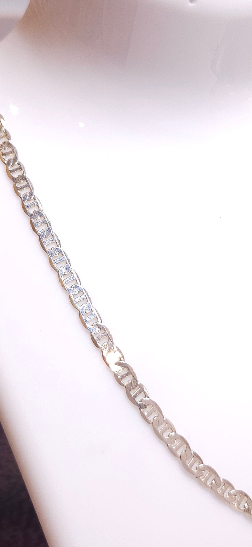 18k White Gold Diamond Cit Gucci Mariner Chain.