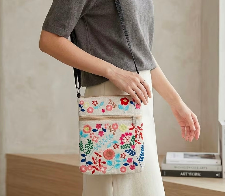Cream Embroidery Floral Pattern Mini Shoulder Bag